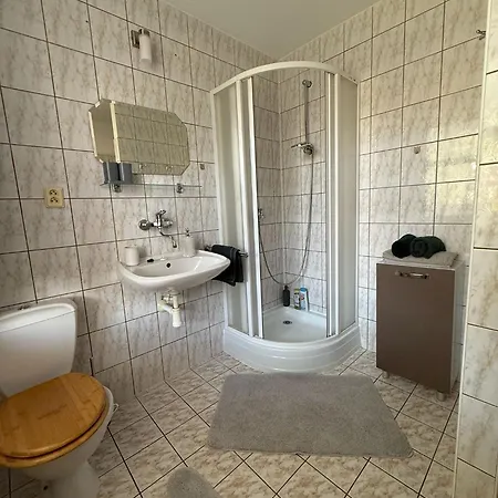Izby Smart - Zdielana Kuchyna, Kupelna A Wc S Druhou Izbou Appartement *